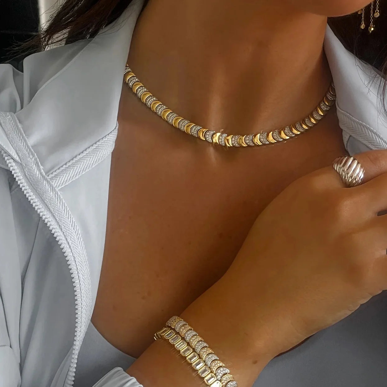 Shiny Collar, bracelet, & earrings set