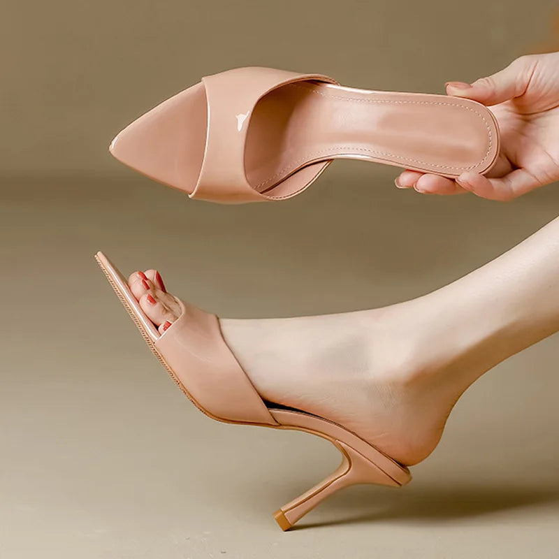 Pointed Toe Kitten Heel